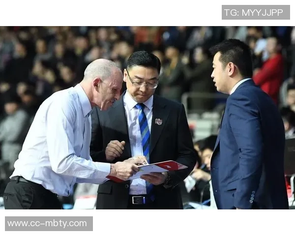 张佳玮逐梦之路渐显本西蒙斯特质勇士近期战术调整不再依赖他 张佳玮逐梦之路渐显本西蒙斯特质勇士近期战术调整不再依赖他