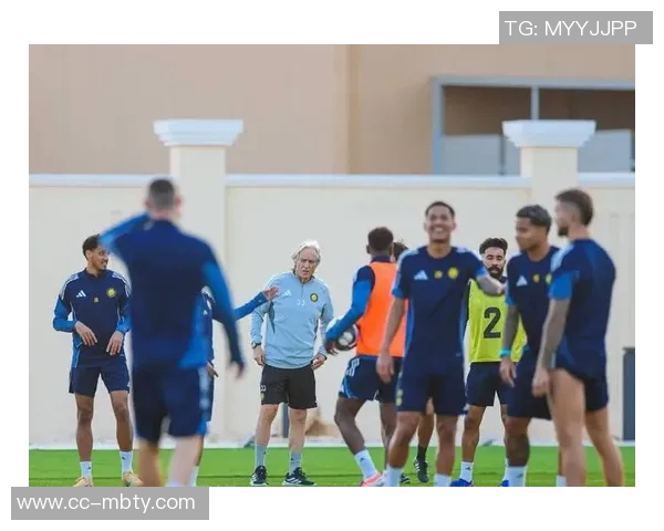 吉达国民官方调侃C罗打车回利雅得965公里引发热议 吉达国民官方调侃C罗打车回利雅得965公里引发热议