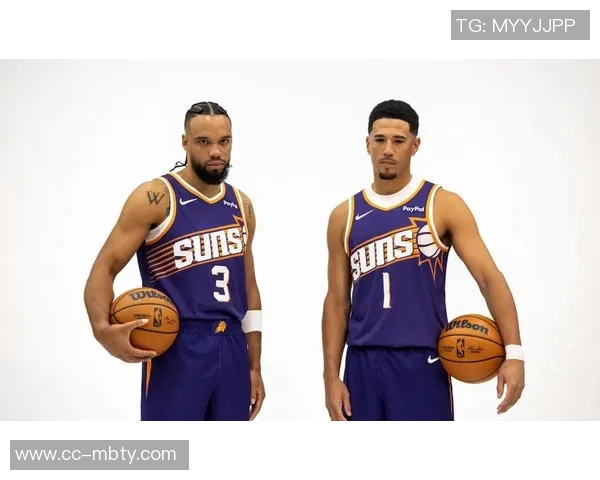 布克赞狄龙拼搏精神感染全队展现出极高的品性与刻苦态度